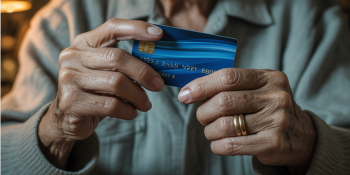 Filha e Comparsa Condenados por Vantagem Ilícita Obtida de Idosa